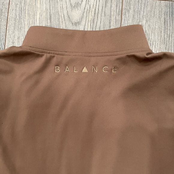 Balance Athletics Elevate Cropped Zip - Picture 9 of 9